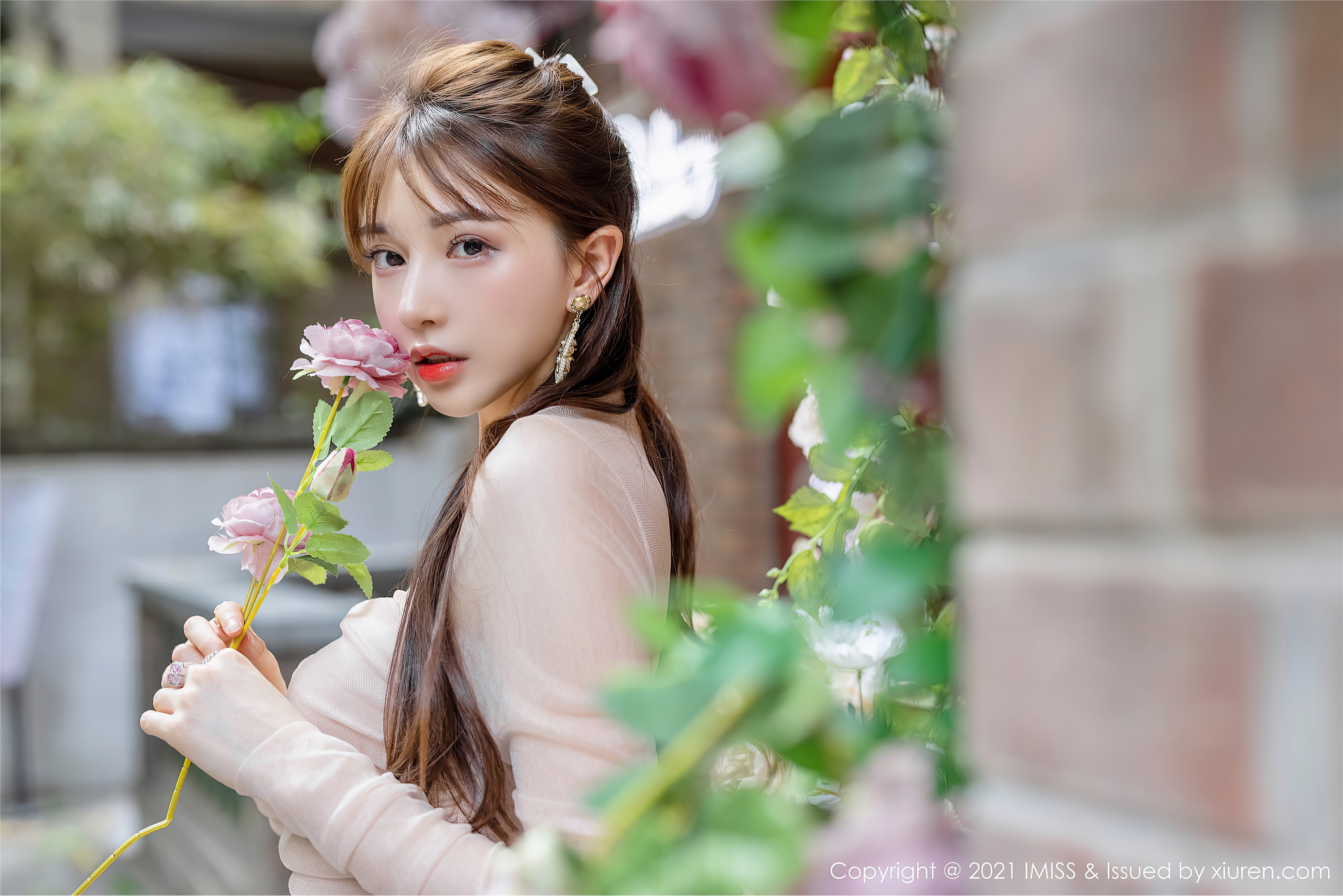 IMiss爱蜜社  2021.04.29 Vol.586 Lynn刘奕宁